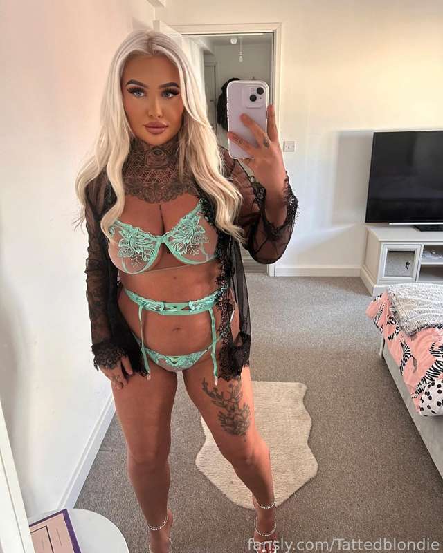 Tattedblondie - Fansly - 29 Jan, 2023
