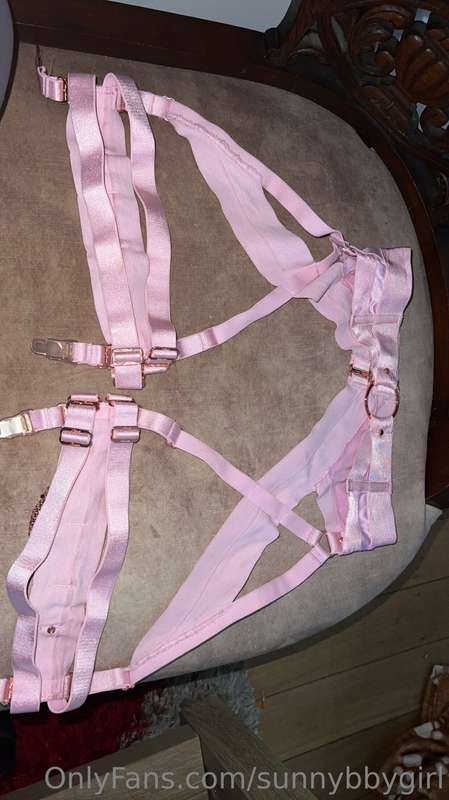Selling some lingerie if any of you would be interested 😈 8