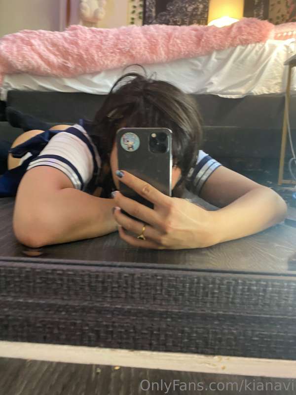 Bored and laying on the floor…wish I had someone to entertai.. 5