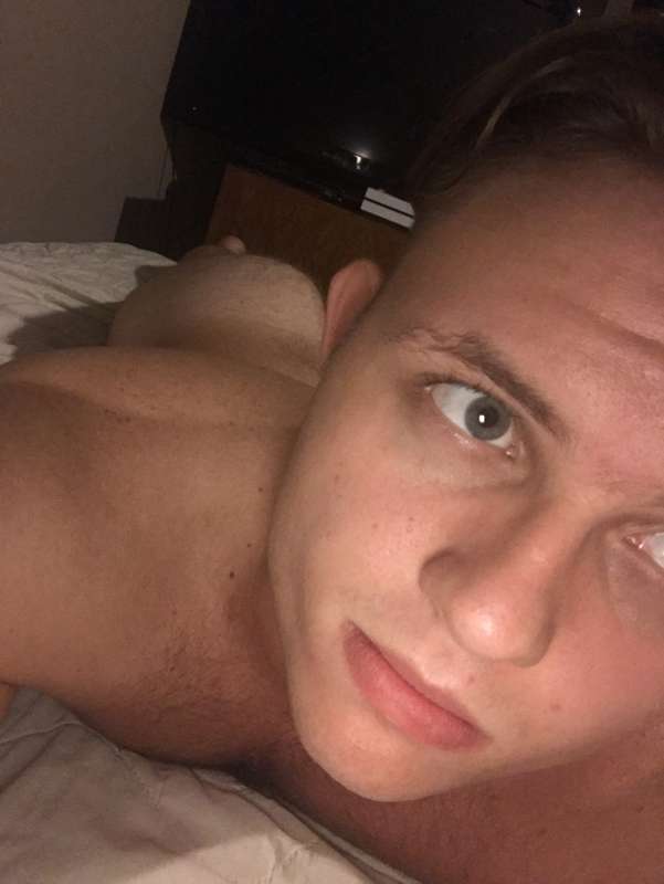 Some before bed photos 🤷🏼‍♂️ 4