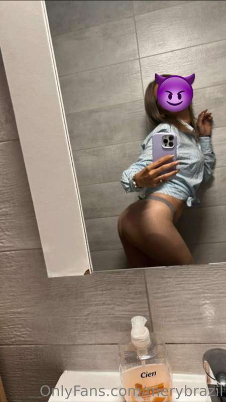 That ass needs to be slaped 😜