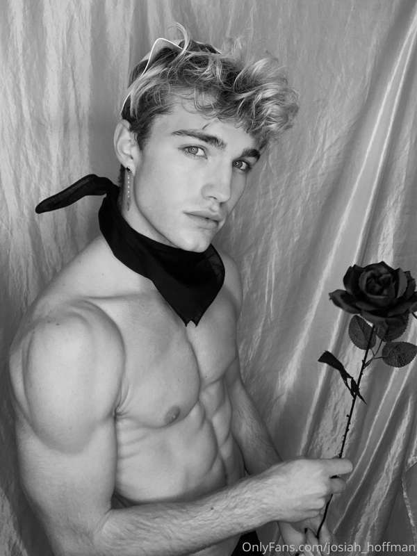 Let’s fuck In black and white? 😈