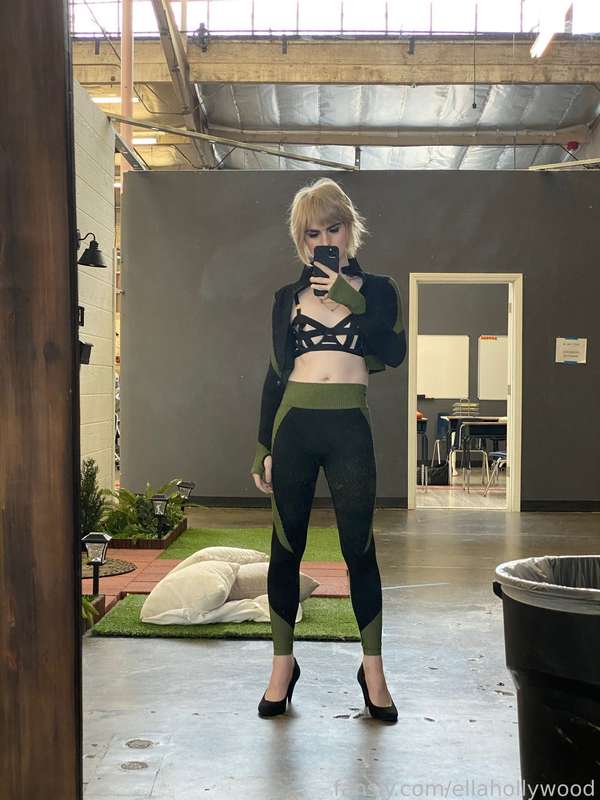 Jeanhollywood - Fansly - 25 Aug, 2021 9