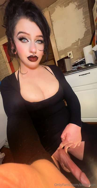 Do you think your lips could touch the base? 