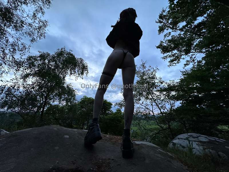 Would you come on a lil adventure with me to find a pretty v..