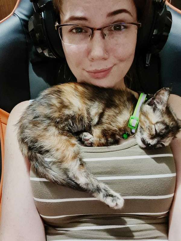 Hello people. Just dropping by to show u my pussy💦 2