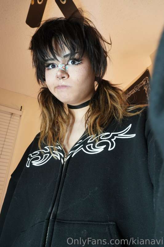 Photo dump!!
I have this scheduled since like uhhh 9:05pm la.. 1