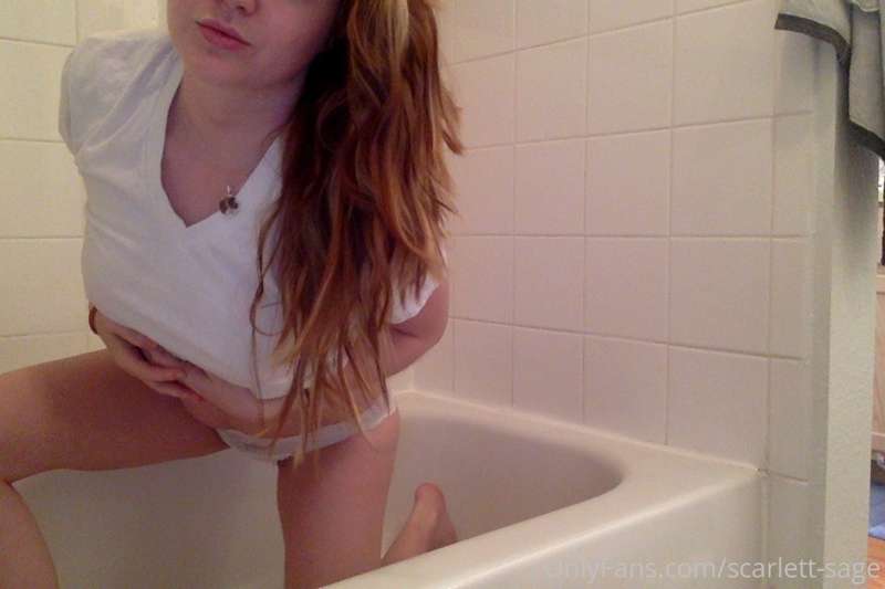 [15 Photos] Pt 1 of this 3 year old wet t shirt set! 13