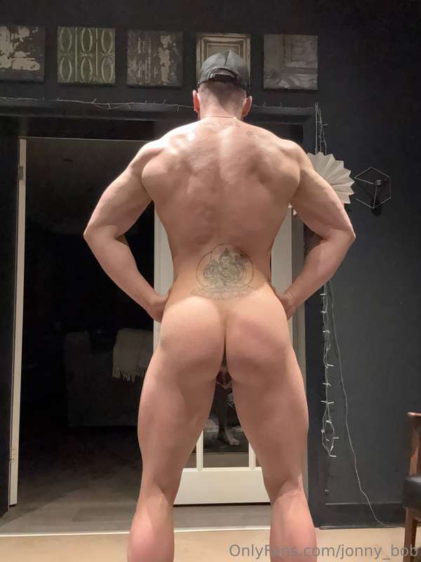 Early morning form check. 4000 calories a day… maybe time to.. 3