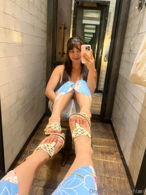 Some changing room fun 😜 next time I gotta take my clothes o.. 11