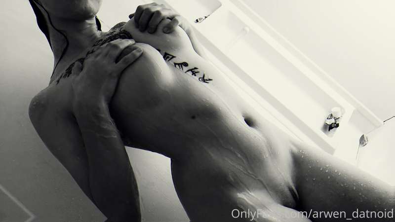The full photoset~ Though I am not opposed to uploading more.. 5