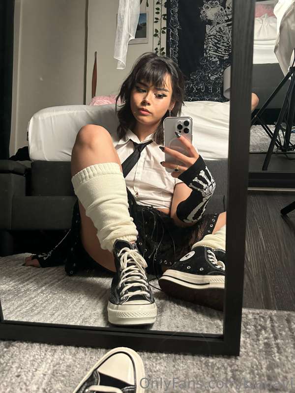 Hi guyssss - here are some pics from yesterday I took :^)
I .. 16