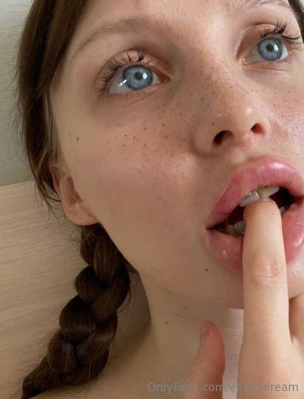 # 𝐅𝐑𝐄𝐄 𝐒𝐔𝐁👉 @innocent_angel_free🙈🔞 Gorgeous doll for your ho.. 1