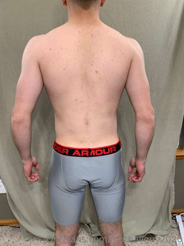 More undies pics from a photo shoot a while back - enjoy. Ca.. 32