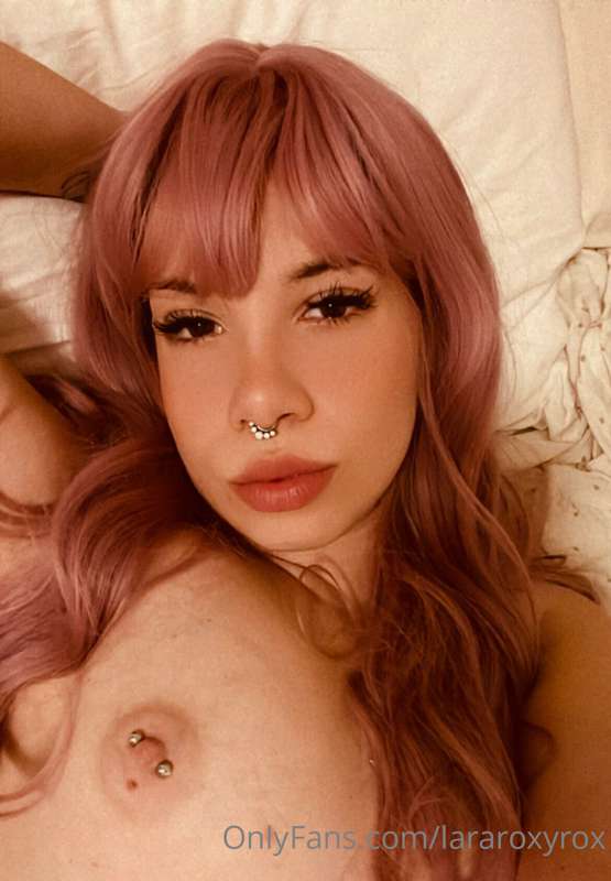 Lararoxyrox - Onlyfans - 11 May, 2022 3