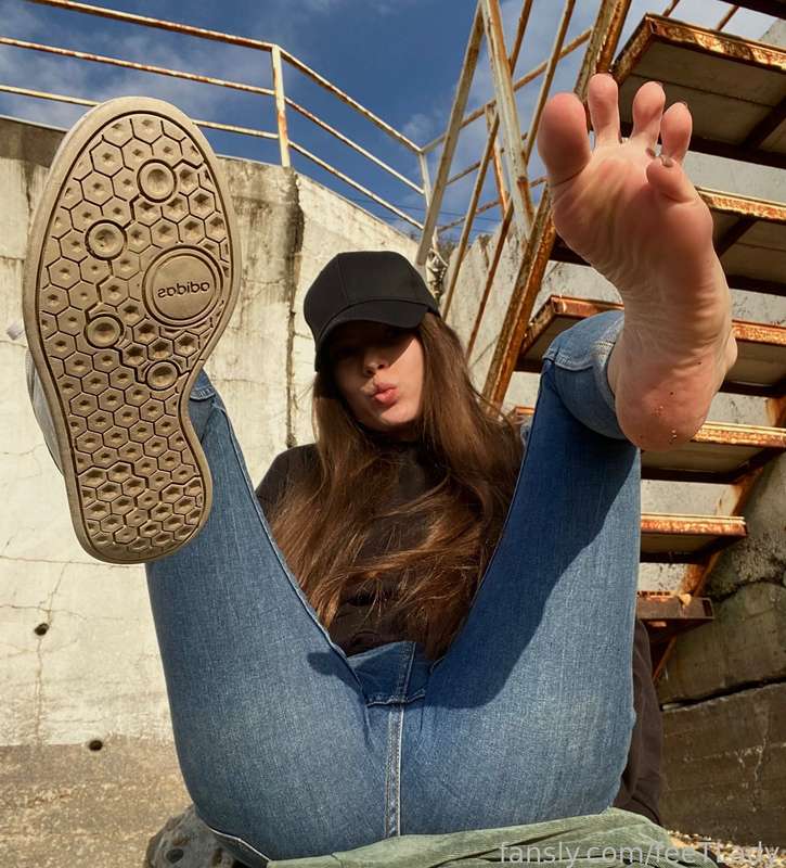 Feetlady - Fansly - 18 Dec, 2022 7