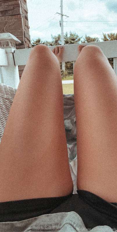 tan legs 😉