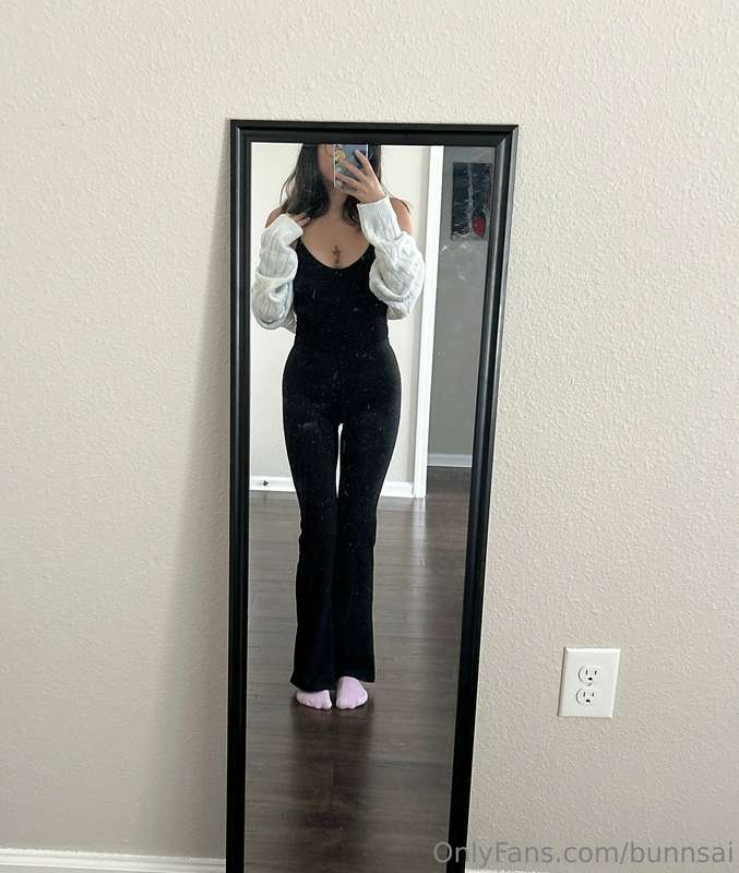 Going to film some content soon 💕 requests can be made in my..