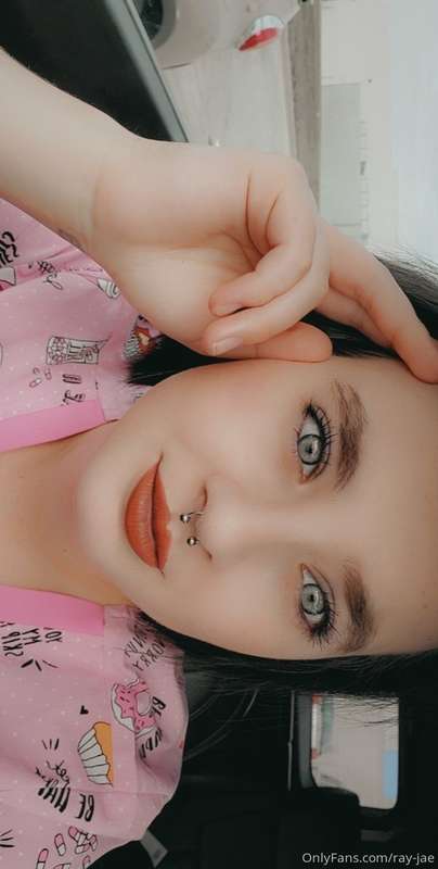 Ok so normally I wouldn't post anything like this but I'm lo.. 1