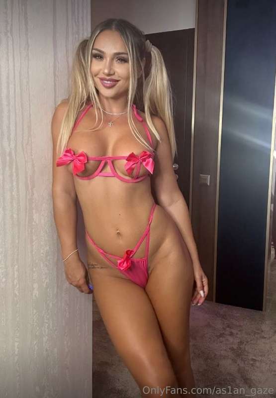 🎁FREE PAGE & FREE GIFT🍀Sweet, obedient, and just a little bi..