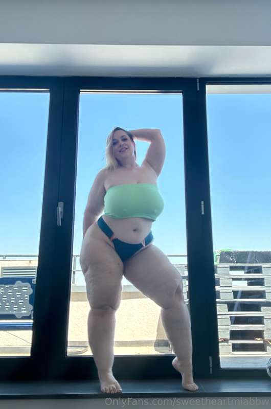 Happy Hump Day ! 8