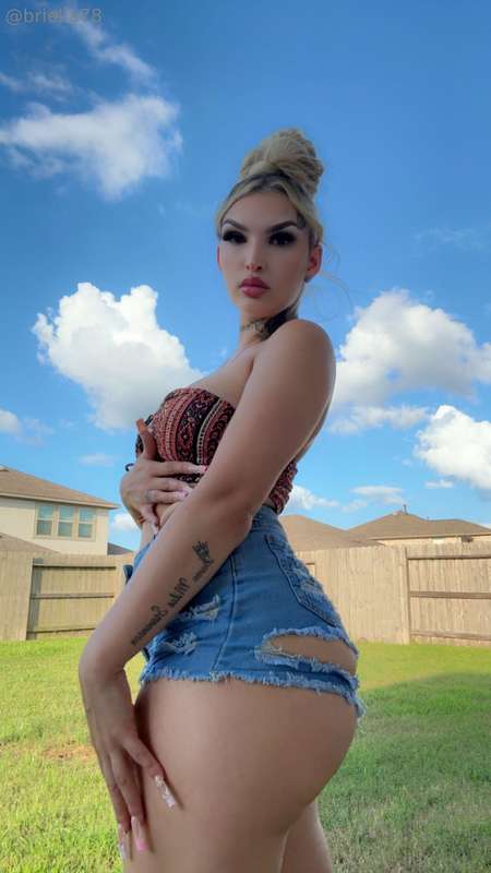 used to act shy, now i’m a certified hoodrat n i love it — n.. 14