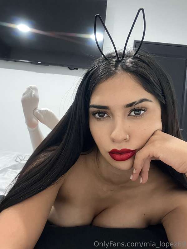 Estoy en la camita con ganas de hacer videos personalizados,..