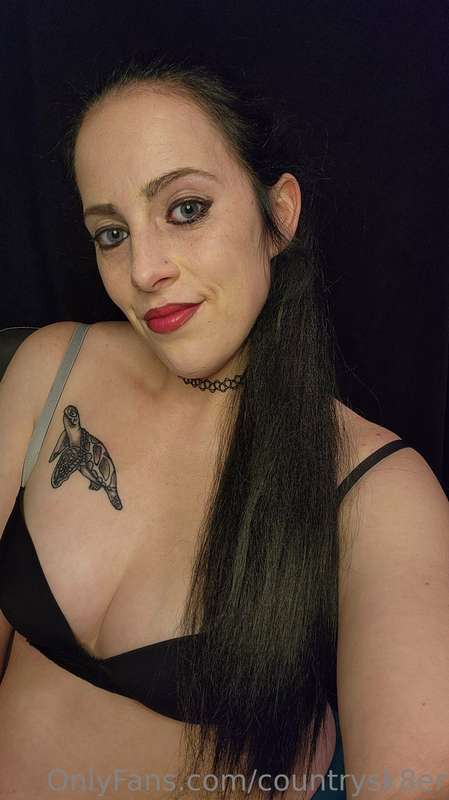 Few selfies and u can see the color undies I'm wearing right.. 2