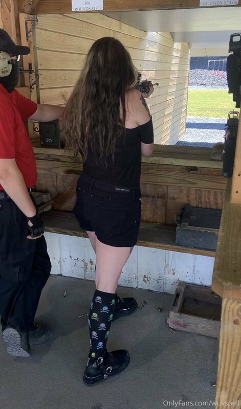 shot a gun for the first time thought you guys would like it.. 2