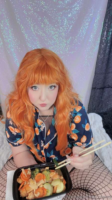 Free pics! :3Gonna post the paid half of this set today too,.. 2