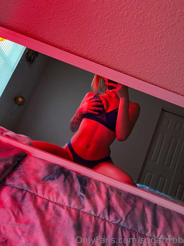 Go to my paid page to see the R rated pic of this💋