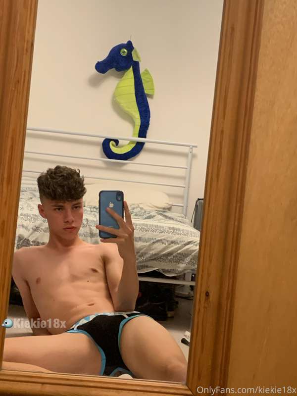 Still loving these undies 😋 easy access to my bussy 😜