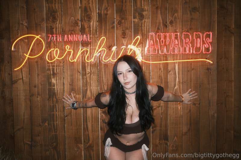 hey look! i made it!! thank you to everyone who voted!! so i.. 3
