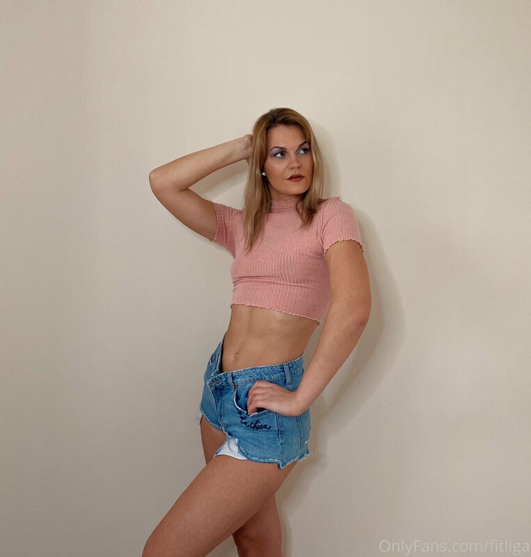 I'm soooo ready for the warmer spring weather!  ? <--- wishi..