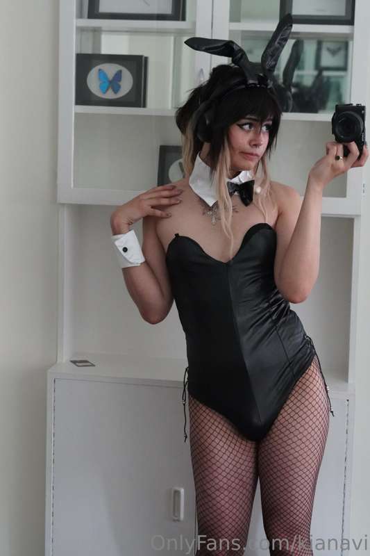 Hiyaaaaa!! Here are the rest of the bunny pics I took from y.. 13
