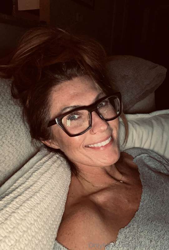 Do you like me with glasses?!?!?