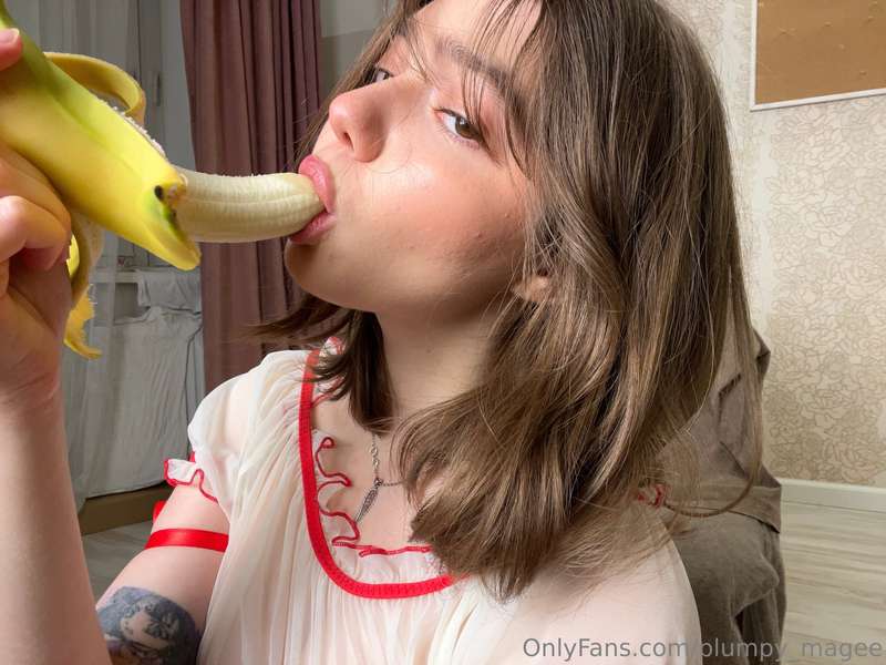 🍌 4