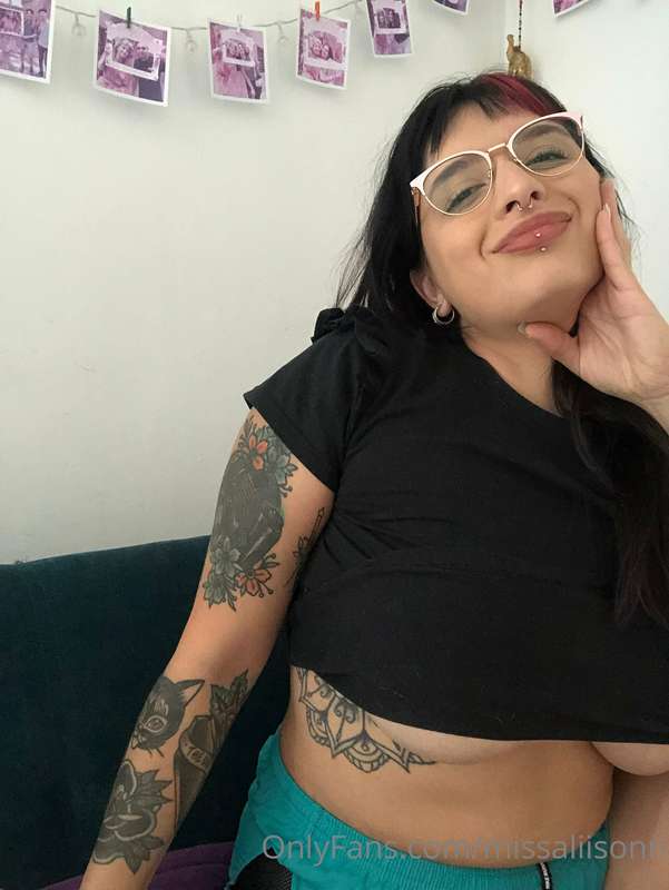 Hello baby, tell me, what makes you horny? 🔥 We could have f..