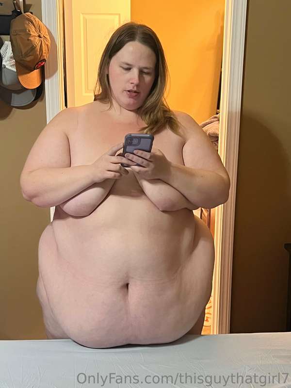 Some candid pics of my beautiful gf 😍 4