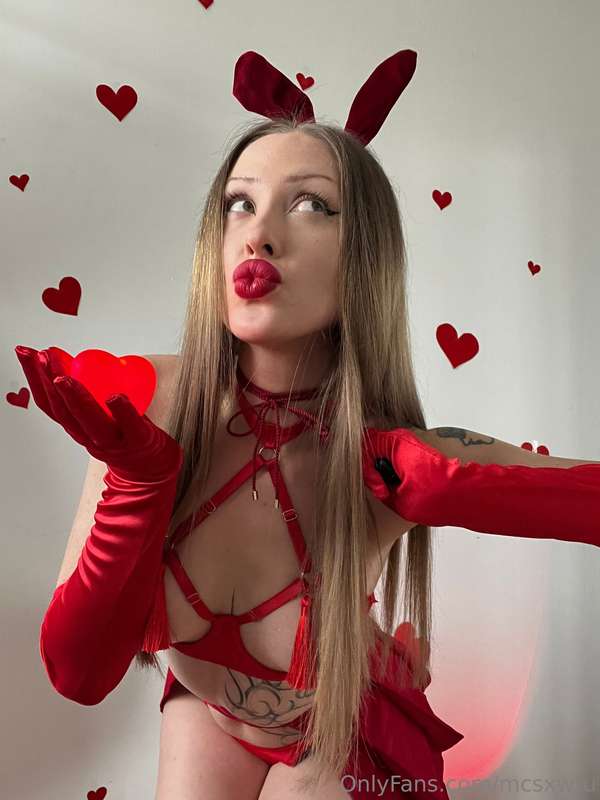 Air kisses are very cute, they dolithe instantly and leave t..