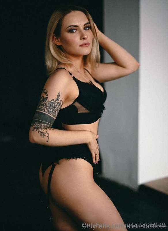 💖𝐅𝐑𝐄𝐄𝐄 𝐒𝐔𝐁𝐒𝐂𝐑𝐈𝐏𝐓𝐈𝐎𝐍💖@alexa_blondi A hot hottie with a stunni..