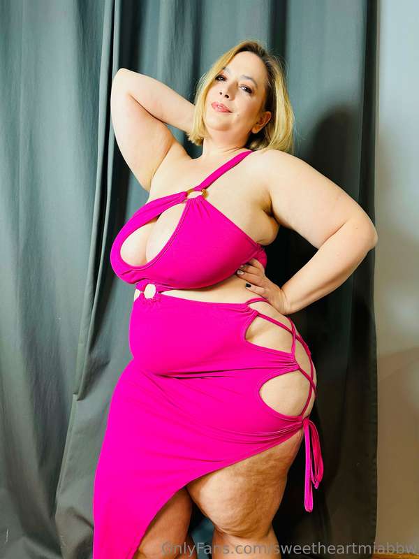 Would you go out with me dressed like this ?