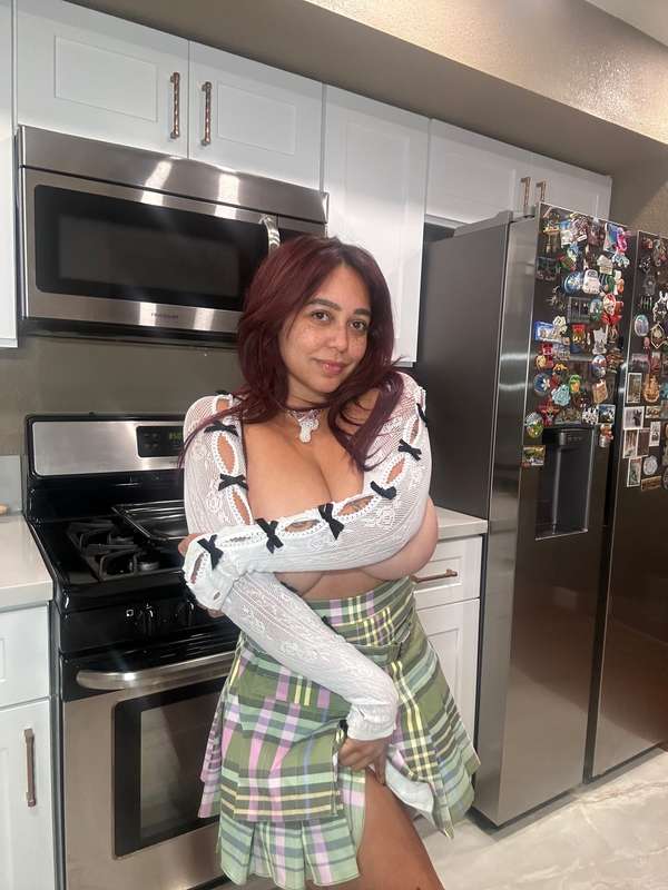 𝗗𝗔𝗬 𝟴Cooking with EMijoin me later for my cooking class :)