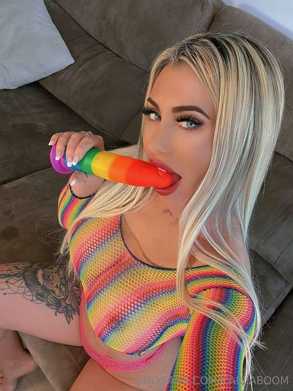 Video calls active now 😘Do you want to see me break for you ..