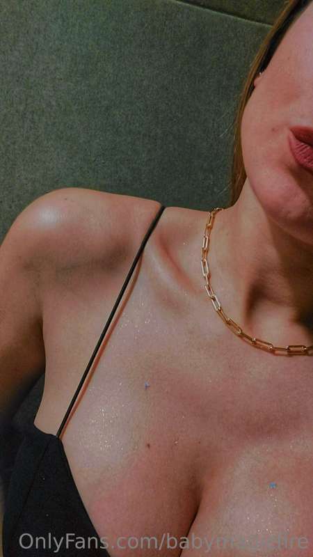 Tits with glitter 💫 1