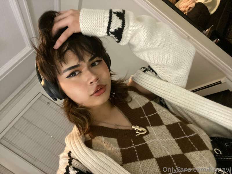 A few quick vids while I’m at my friends place~! 🥰
 + random.. 5