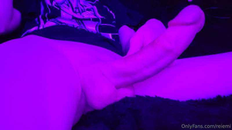 some lazy pp pics in bed cause i got a lil cold but im okay .. 3