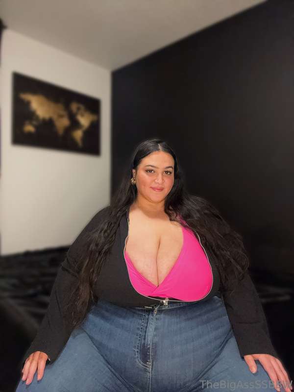 These jeans fit me so well & make my belly look soooo good 