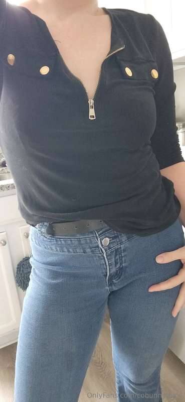 Cobunnybuns - Onlyfans - 2025-06-01T20:11:04