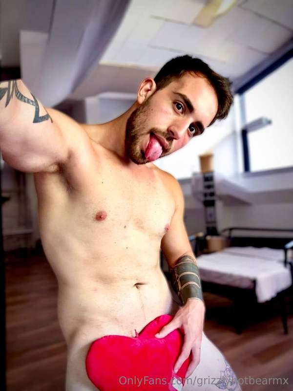 FREE PAGE@rippedrodri19 ✨🍑Uncensored and fun! Totally free!R..